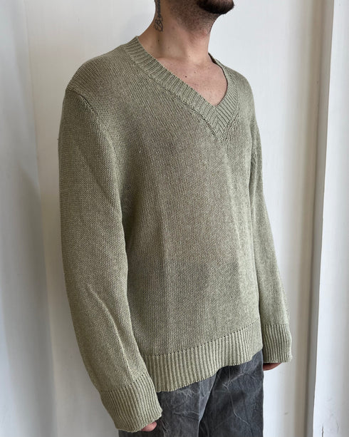 MAGLIONE IN FILO SCOLLO A PUNTA