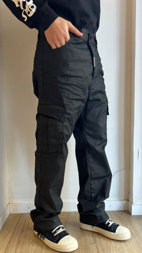 JEANS CON TASCONE DO NOT CONFORM