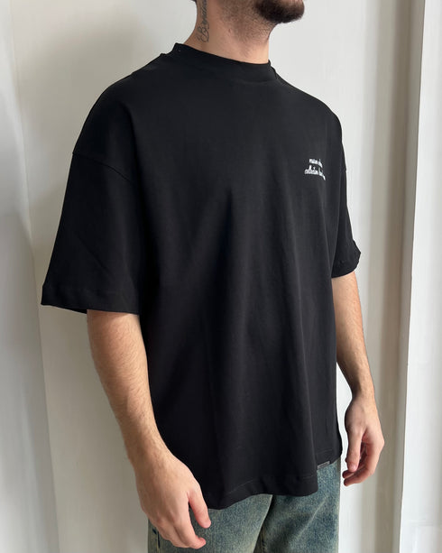 T-SHIRT OVER CON STAMPA